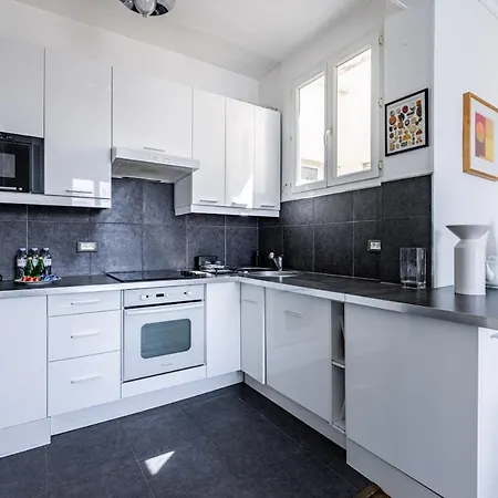Apartman 8th Arrondissement - Champs Elysees - Balcony - 1 Bedroom Párizs