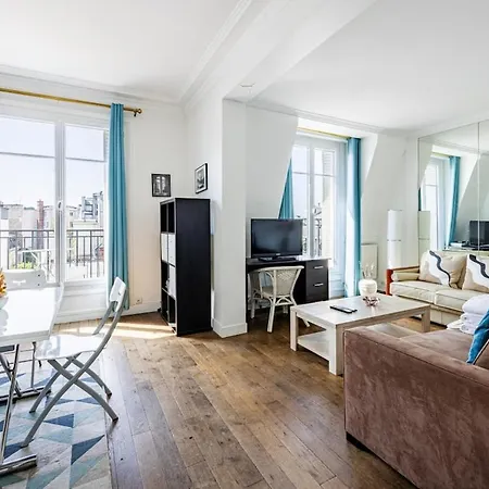 8th Arrondissement - Champs Elysees - Balcony - 1 Bedroom Apartman