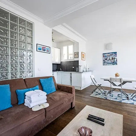 8th Arrondissement - Champs Elysees - Balcony - 1 Bedroom * Párizs