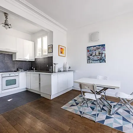 8th Arrondissement - Champs Elysees - Balcony - 1 Bedroom Apartman