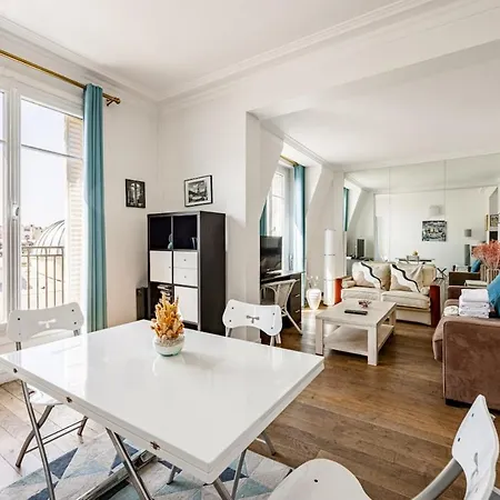8th Arrondissement - Champs Elysees - Balcony - 1 Bedroom شقة *